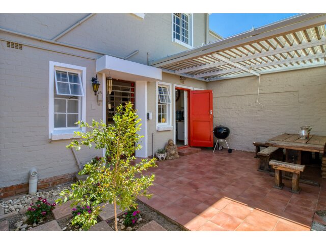 <!--[if BLOCK]><![endif]--> 18   La Motte Street, Die Bos, Strand <!--[if ENDBLOCK]><![endif]-->